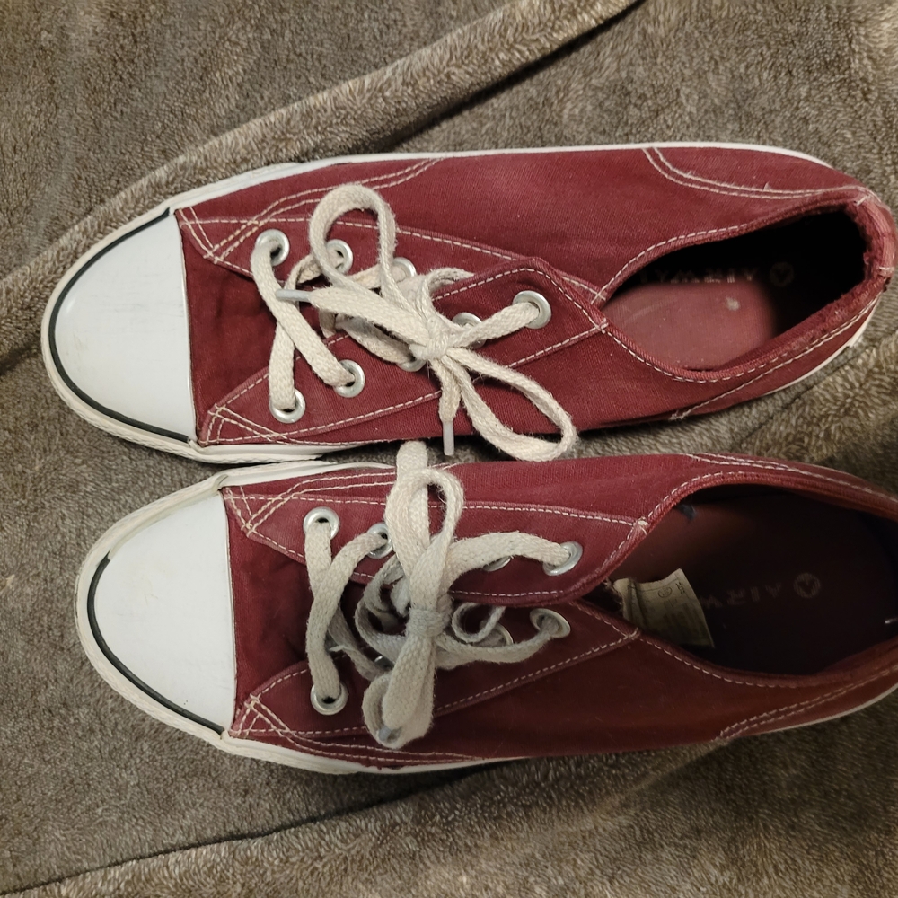 Airwalk Women's Sneakers - Burgundy and White